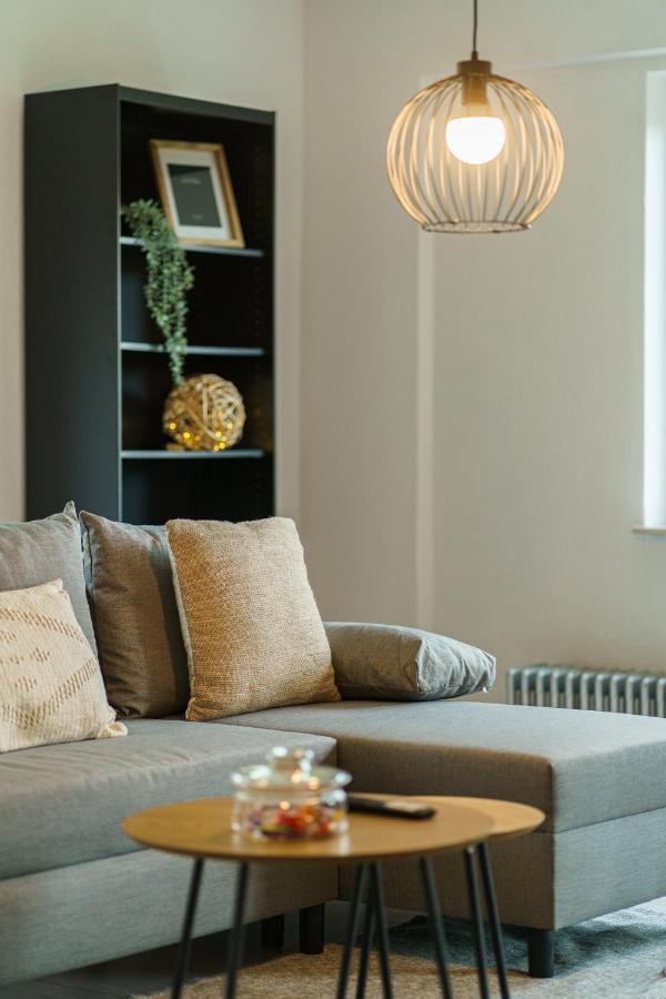 Grosszuegiges Apartment Mit Balkon Fuer Monteure Und Feriengaeste ディリンゲン・アン・デア・ザール エクステリア 写真